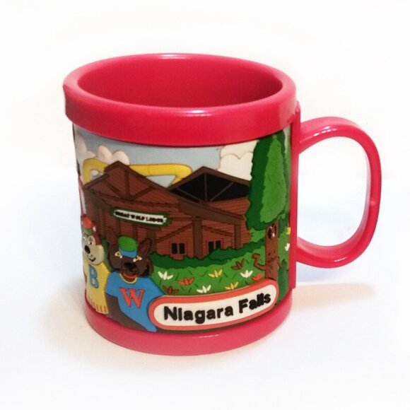 Wolf Lodge Niagara Falls Souvenir Children's Cups-Set Of 2-Plastic/Rubber - Picture 5 of 10